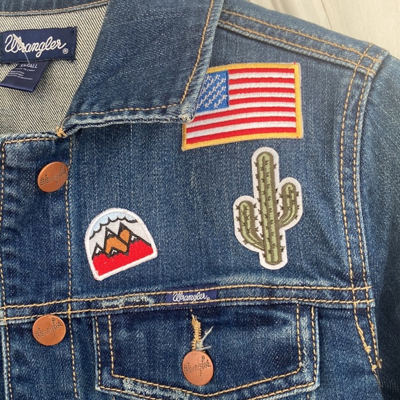 NWOT Small Wrangler Jean Jacket - Picture 4 of 9